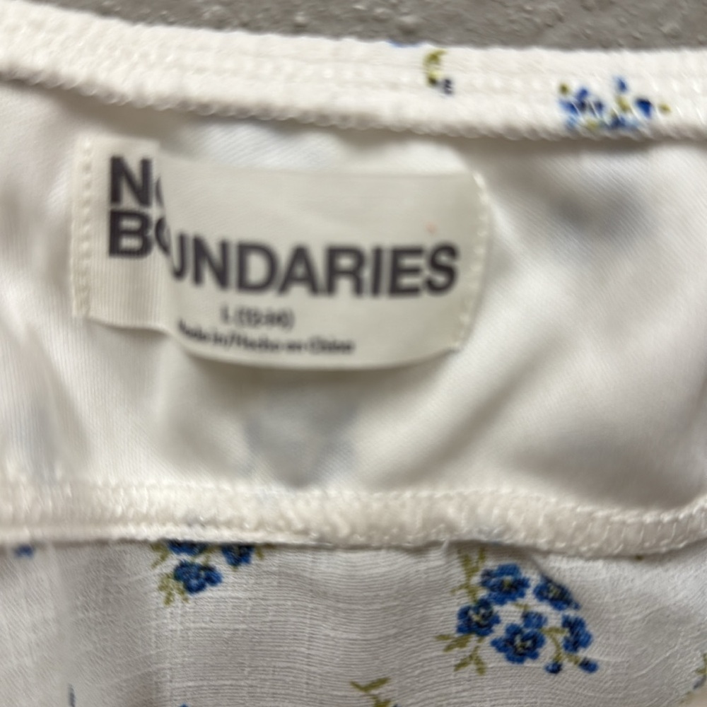 No Boundaries White Tie Front Sleeveless Camisole - Picture 3 of 4